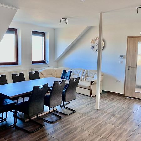 Matyas Vendeghaz 3 Rooms Apartment Kópháza Eksteriør bilde